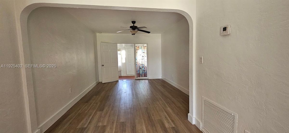 Building Photo - 1840 Roosevelt St