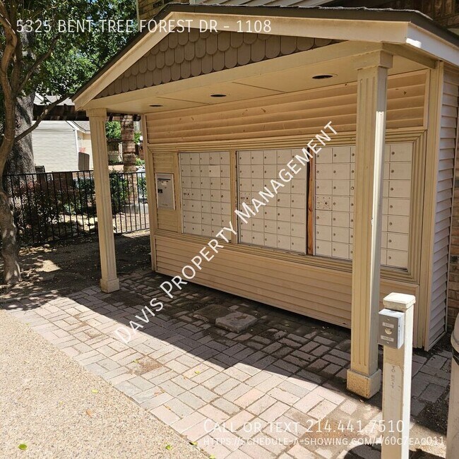 Foto del edificio - 5325 Bent Tree Forest Dr