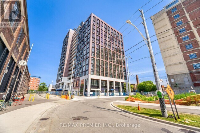 Photo du bâtiment - 181-181 Sterling Rd