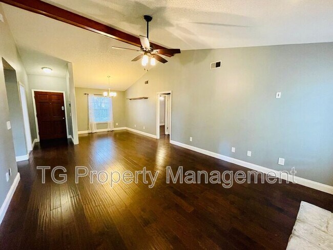 Foto del edificio - 4112 Hollister Pl