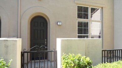 Building Photo - 33 Bonsall