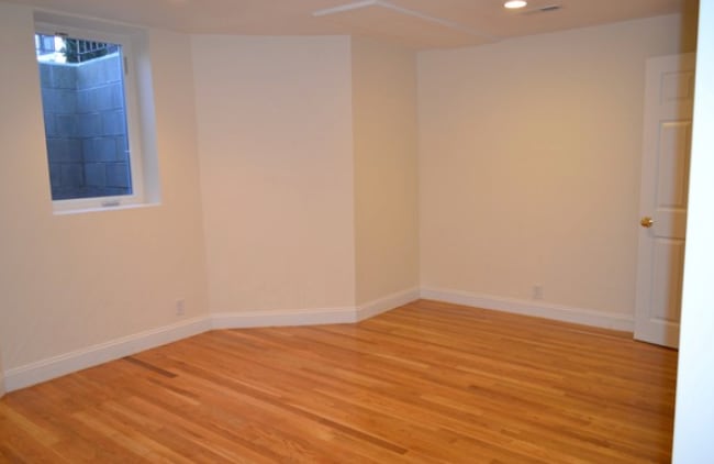 Building Photo - 172 Fuller St