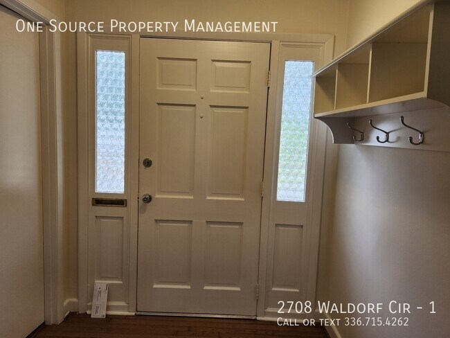 Foto del edificio - 2708 Waldorf Cir