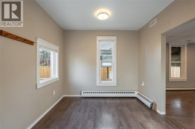 Photo du bâtiment - 186 Forsyth St N