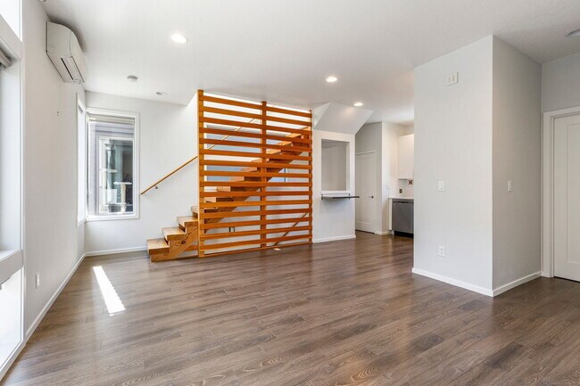 Building Photo - 1217 N Morgan St