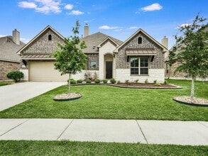 Building Photo - 3925 Octavia Dr