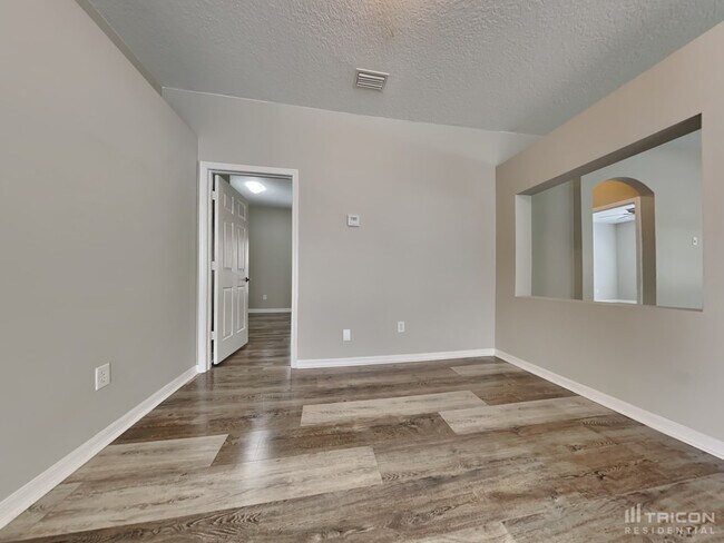 Foto del edificio - 9909 Jasmine Brook Cir