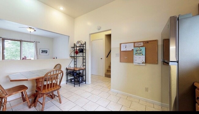 Building Photo - 2115 Ivy Ct
