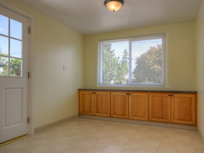 Foto del edificio - 223 NE 103rd Ave