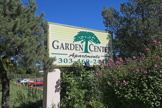 Foto del edificio - Garden Center Apartments