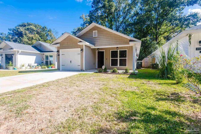 Foto del edificio - 8702 Doris Ave