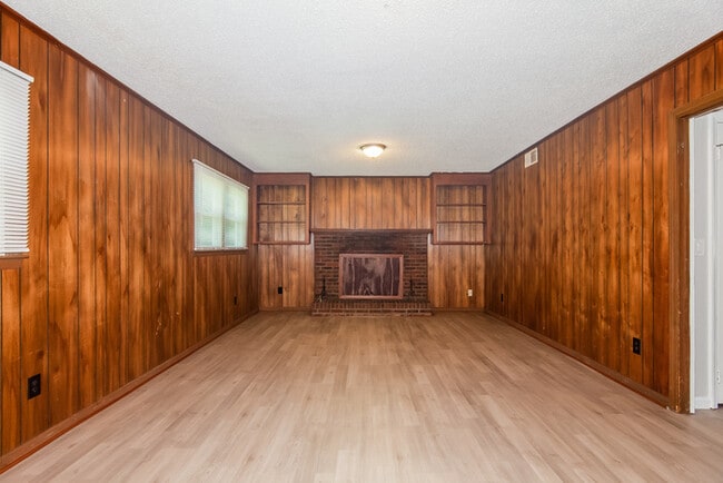 Foto del edificio - 2436 Union Rd