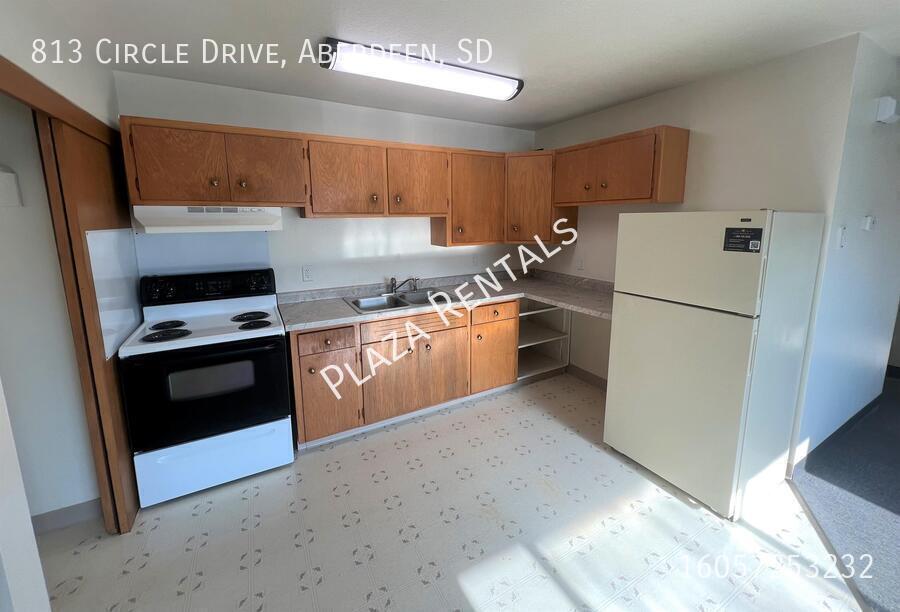 Primary Photo - 315 S Marshall St