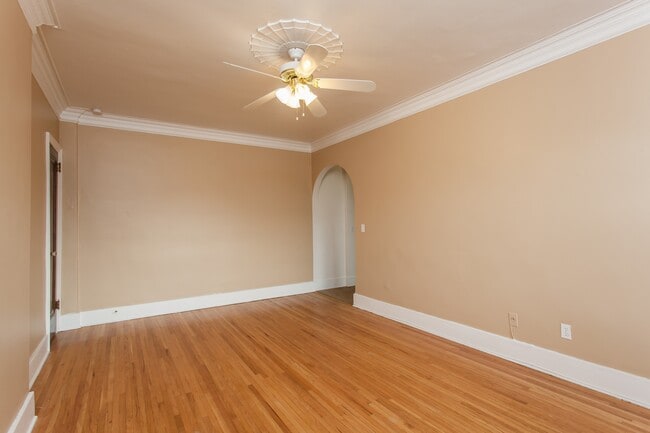 Living Area - Arnold Park Apartments