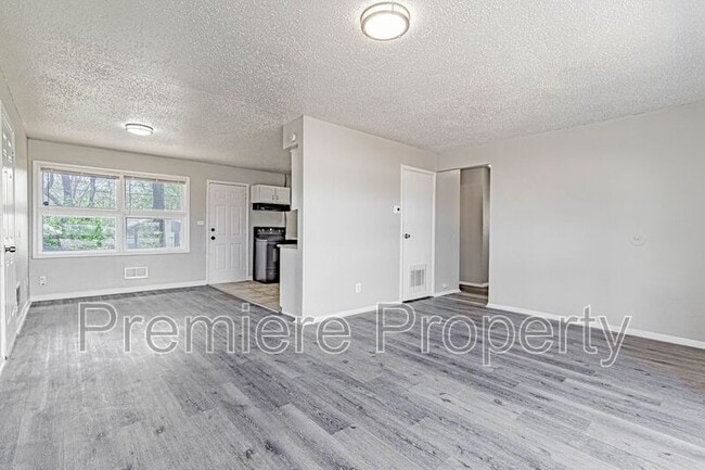 Foto del edificio - 11123 Blue Ridge Blvd