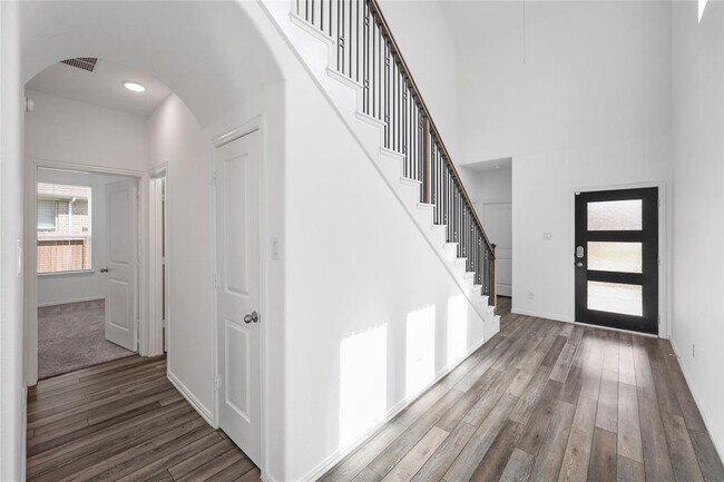 Foto del edificio - 29897 Dovetail Blf Ln
