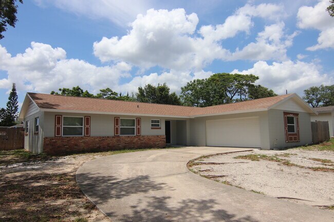 Building Photo - 2224 Dunsford Dr