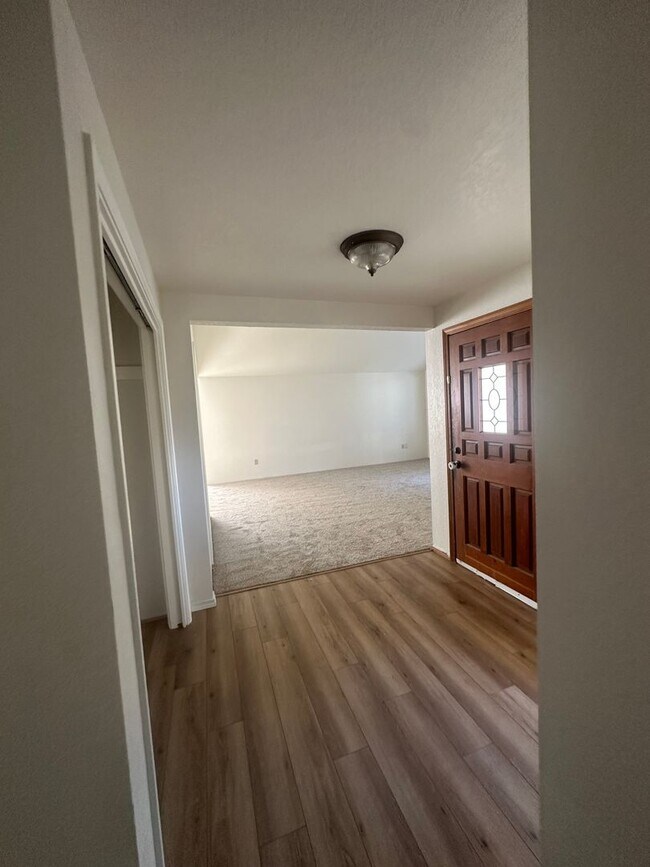 Building Photo - 2660 Wilkshire Dr