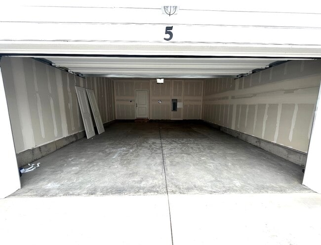 Foto del edificio - 2110 Setting Sun Dr