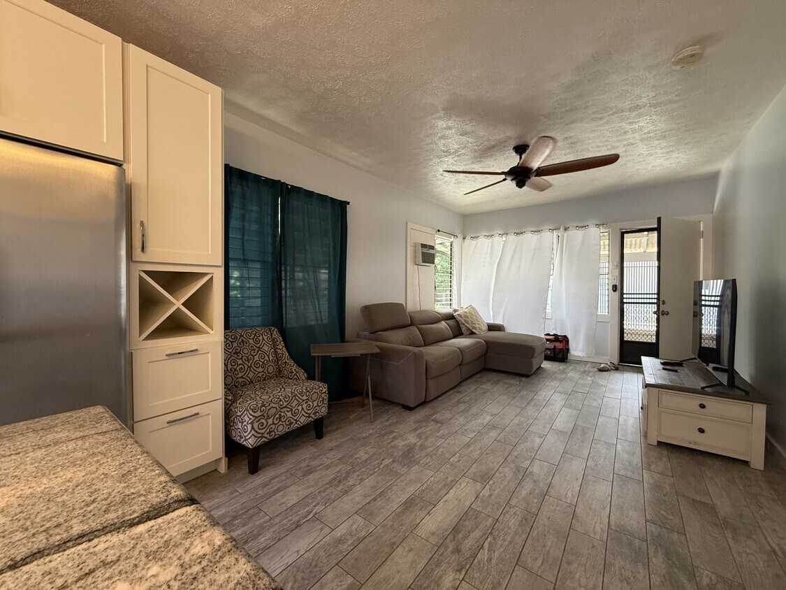 Foto del edificio - 3011-3011 Kaina St