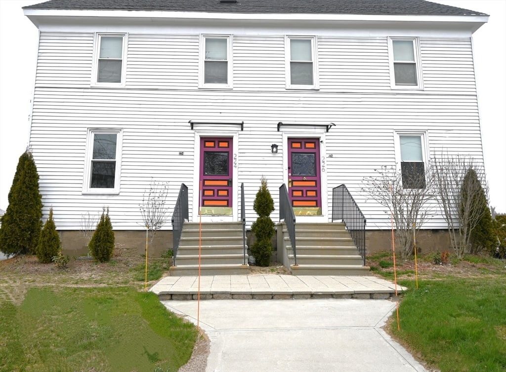 Primary Photo - 224 Irving St