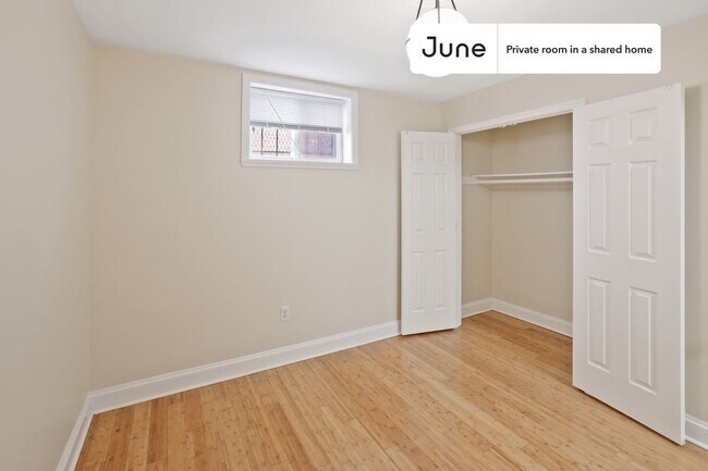 Foto del edificio - Room in Shared 2 bed/2 bath home