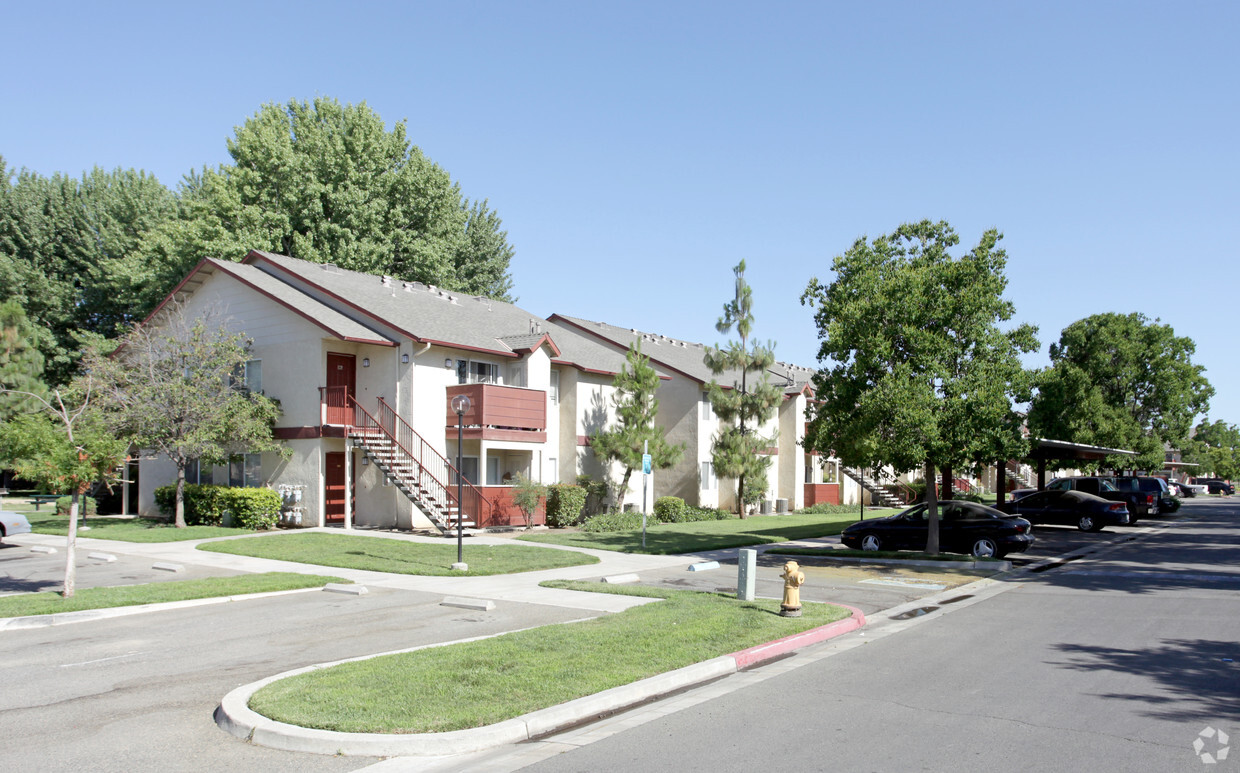 Foto principal - Westberry Square Apartments