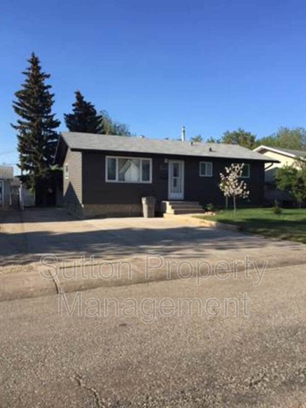 Building Photo - 9221-9111 111 Ave