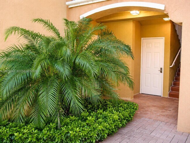 Foto del edificio - 6630 NW 114th Ave