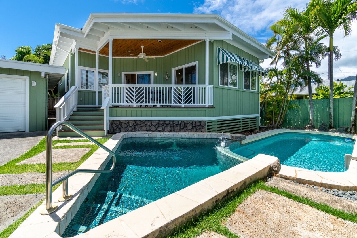Fully Furnished 2 Bedroom, 2 Bath with Swi... - Fully Furnished 2 Bedroom, 2 Bath with Swi...