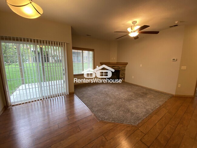 Foto del edificio - 2000 Meadow Ct