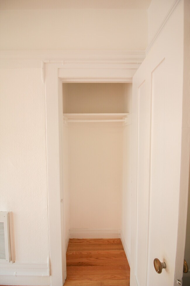 Foto del edificio - 1051 Post St