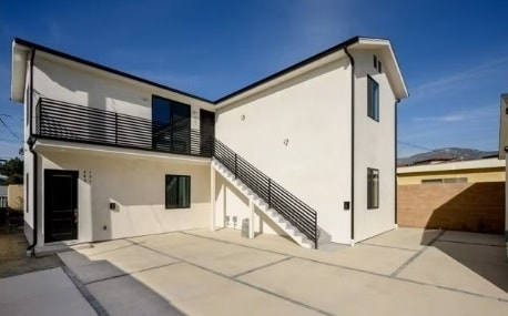Building Photo - 245 W Linden Ave