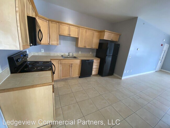 Foto del edificio - 323 Concord St