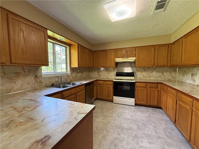 Foto del edificio - 2446 Ridgeway Loop