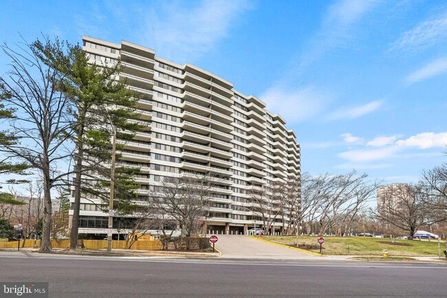 Building Photo - 6301 Stevenson Ave