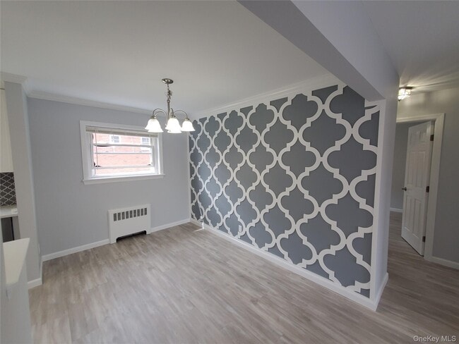 Foto del edificio - 1879 Crompond Rd