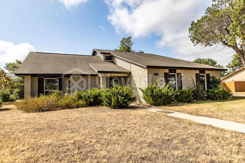 Primary Photo - 405 W Tanglewood Dr