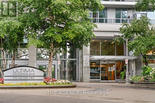 Photo du bâtiment - 4968 Yonge St