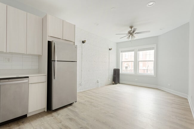 Foto del edificio - 6114 N Winthrop Ave