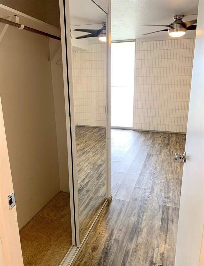 Foto del edificio - 68-55 Akule St