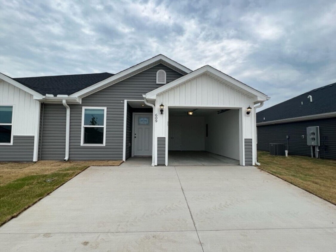 609 Short Leaf Ln, Oronogo, MO 64855 House Rental in Oronogo, MO