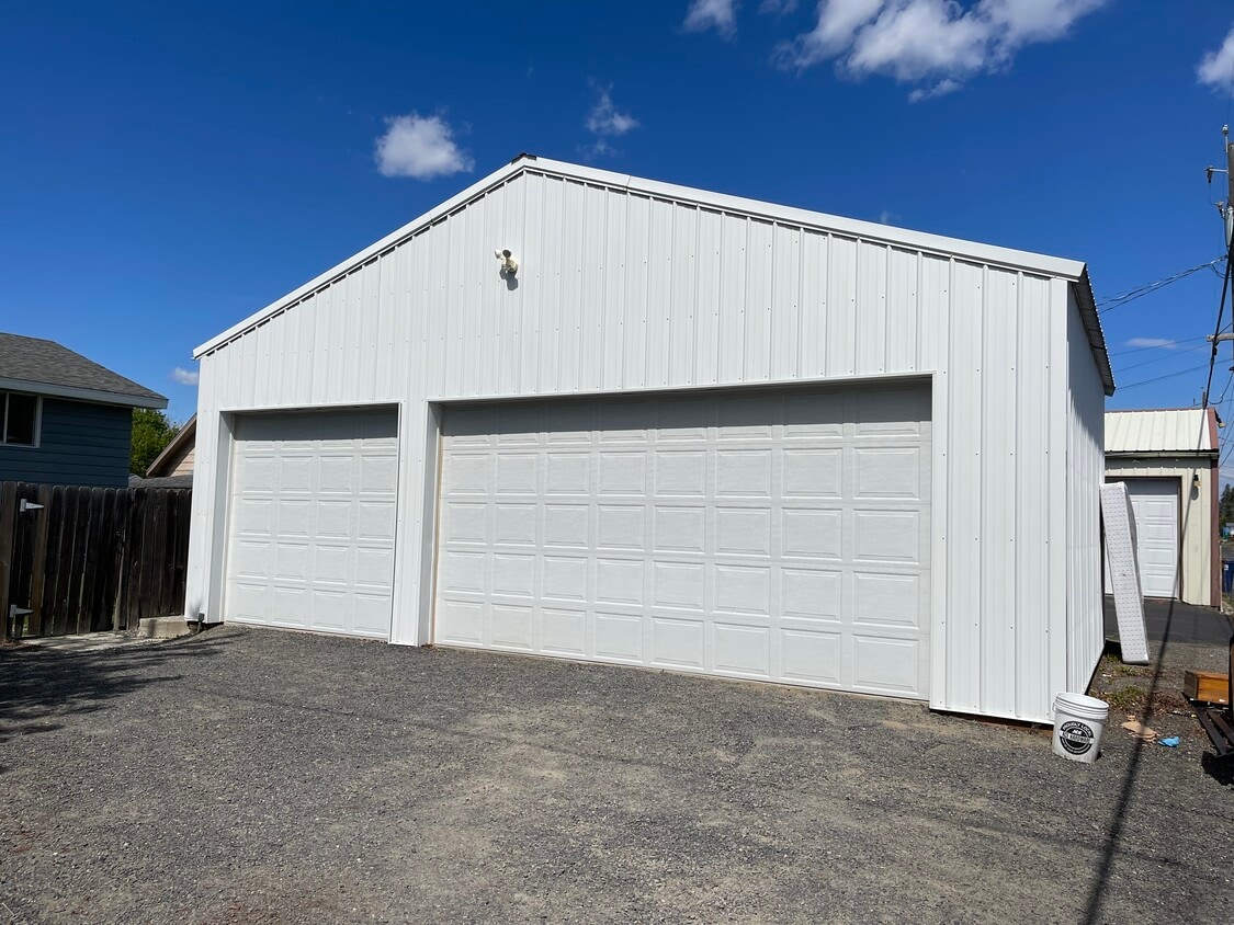 Building Photo - 5118 N Hawthorne St