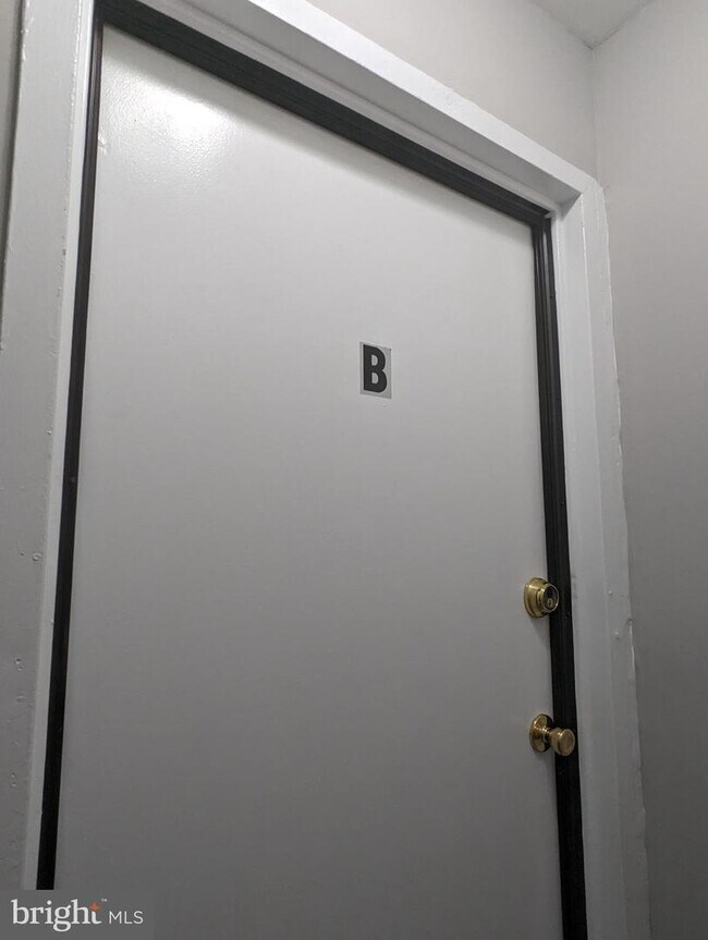 Photo - 1022 N Carey St Apartment