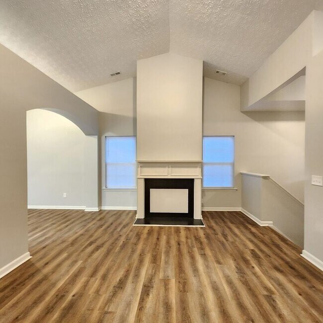 Building Photo - 4095 Robin Cir