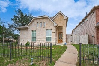 Building Photo - 7407 Golden Star Dr