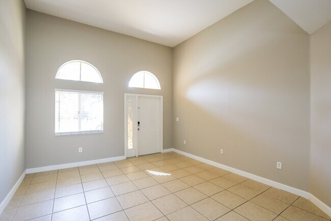 Building Photo - 1241 NE 41st Pl