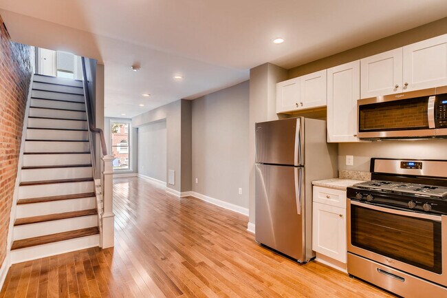Foto del edificio - 1721 S Hanover St