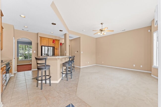 Building Photo - 2411 Clippers Square