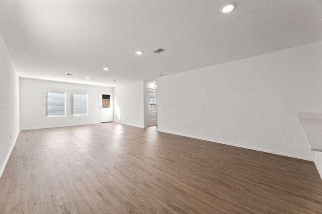 Foto del edificio - 17747 Pemswood Dr